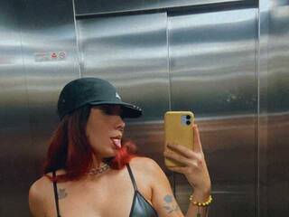 Erotinis vaizdo pokalbis Sunshine4i20