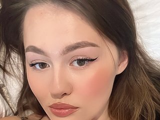 Erotinis vaizdo pokalbis SunshineEmma