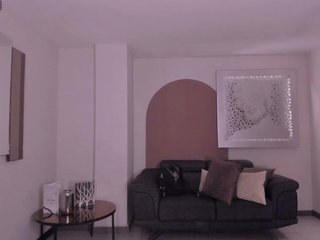 Erotinis vaizdo pokalbis SussyBell