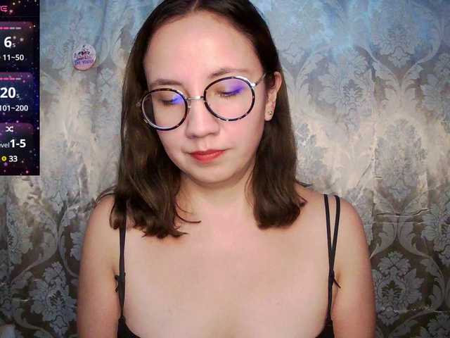 Nuotraukos Mish_HOT i live with my roomies so this is a silent room, join me in public or in private ;)