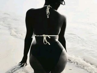 Erotinis vaizdo pokalbis SweeetEmmah