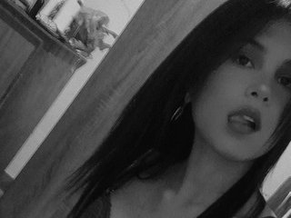 Erotinis vaizdo pokalbis Sweet-kim