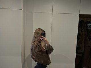 Erotinis vaizdo pokalbis Sweet-Melodie