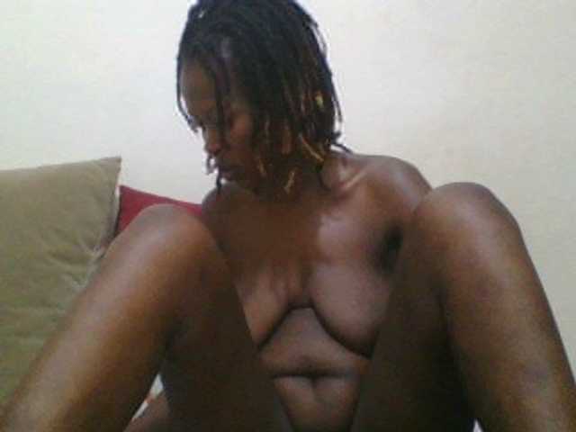 Transliacijos ekrano nuotraukos Sweetalmond