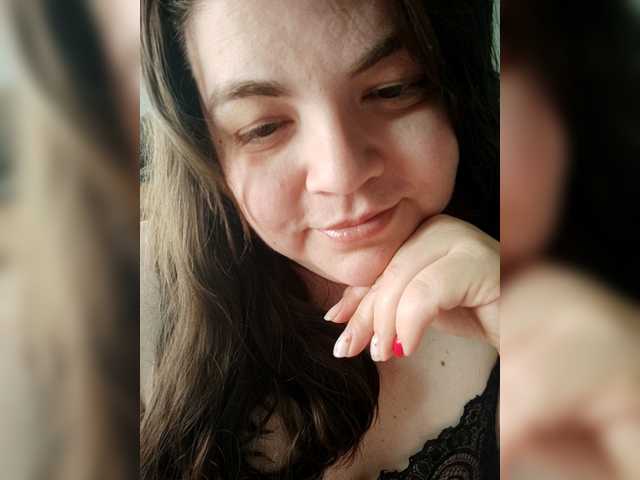 Transliacijos ekrano nuotraukos SweetAndCurvy