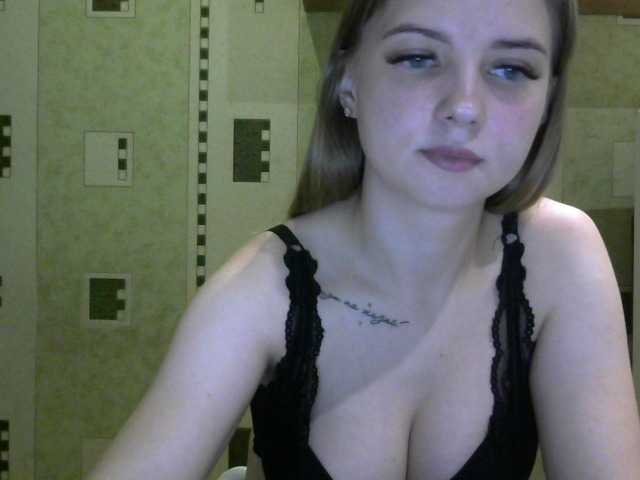 Nuotraukos SweetCandy77 fuck myself with a toy for 500 tokens
