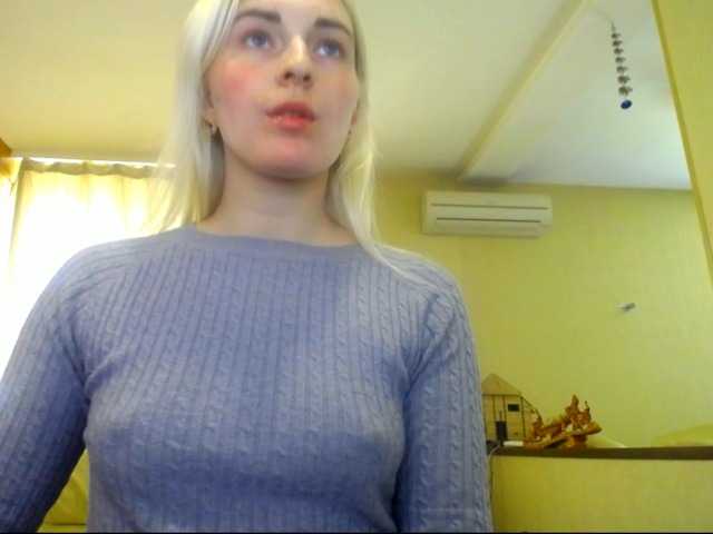 Nuotraukos SweetGia like 11 / ass 50 / chest 80 / feet 20 / control toys 199 10 min/more pvt c2c 25/33 ultra 33 sec/blowjob 60/snap355/ AHEGAO FACE 13/ naked 350/oil bobs 111/ice in panties: 110