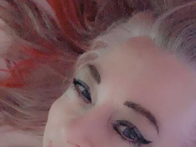 Profilio nuotrauka April_XO