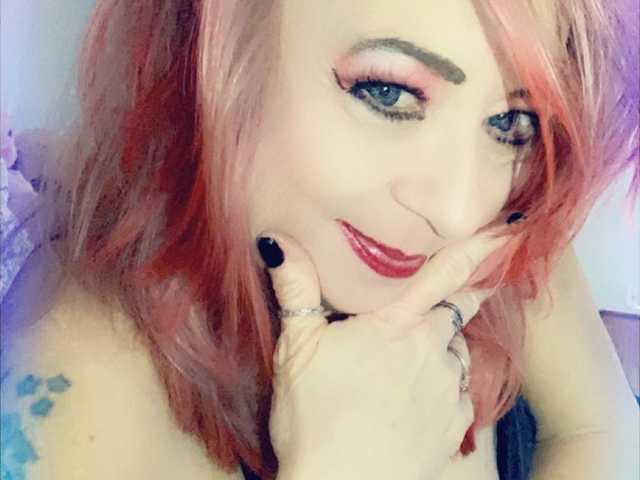 Profilio nuotrauka April_XO