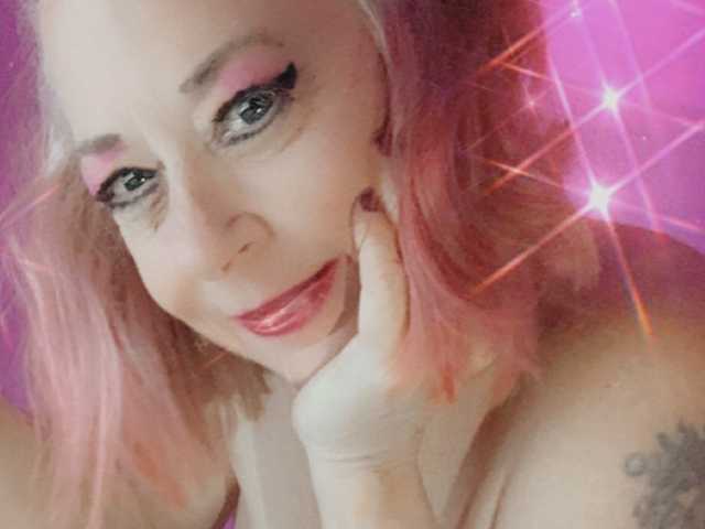 Profilio nuotrauka April_XO