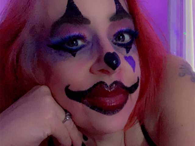 Profilio nuotrauka April_XO