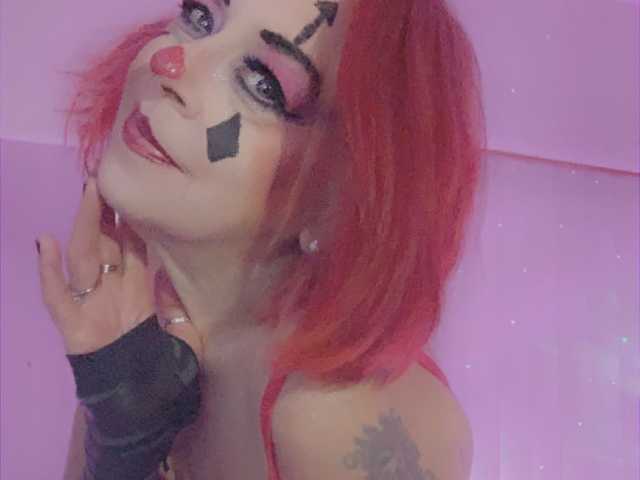 Profilio nuotrauka April_XO
