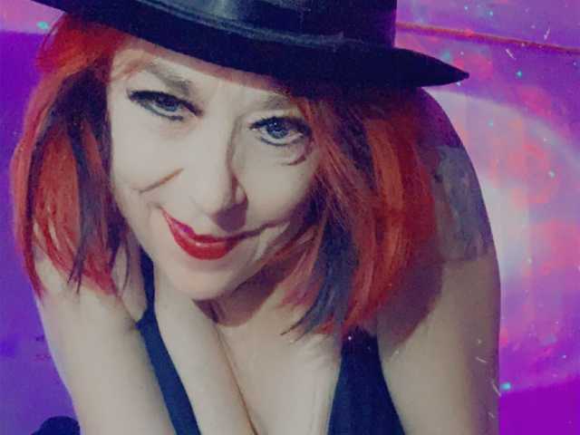 Profilio nuotrauka April_XO
