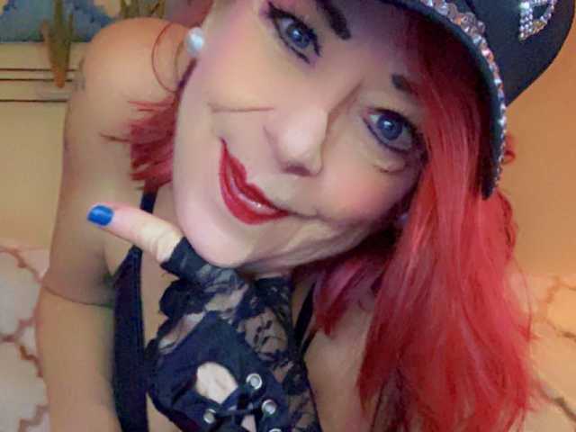 Profilio nuotrauka April_XO