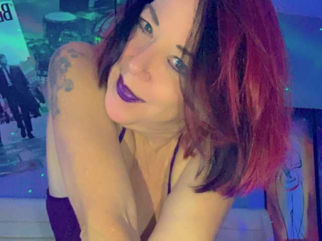 Profilio nuotrauka April_XO