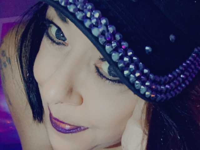 Profilio nuotrauka April_XO