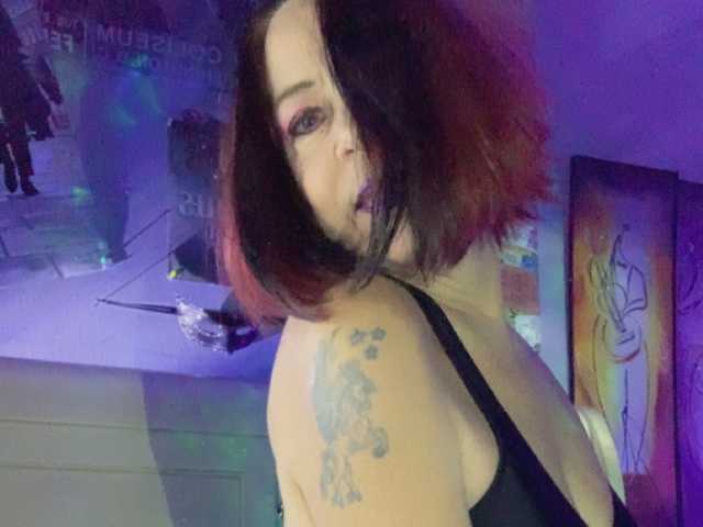 Profilio nuotrauka April_XO