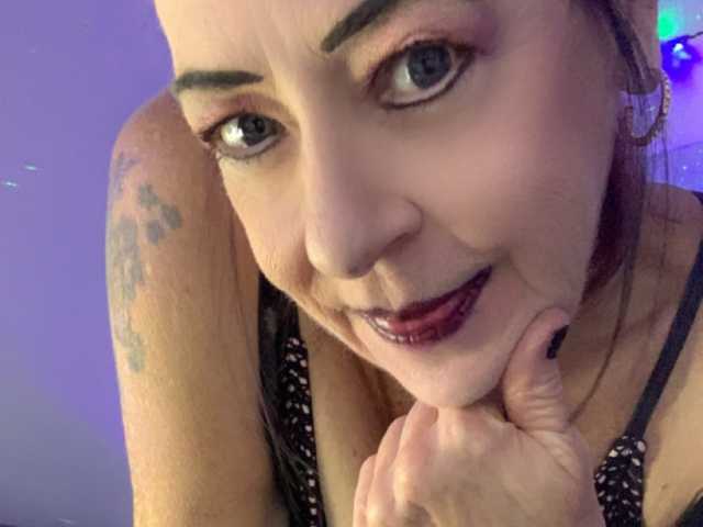 Profilio nuotrauka April_XO