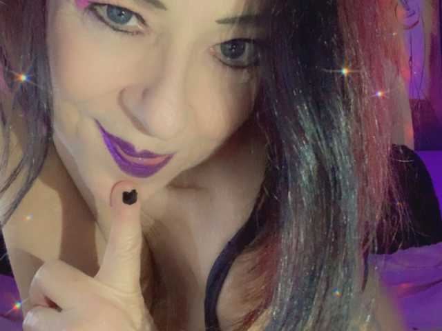 Profilio nuotrauka April_XO