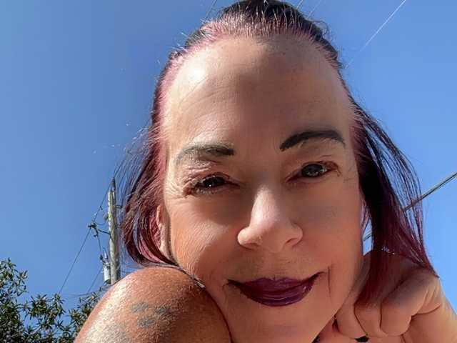 Profilio nuotrauka April_XO