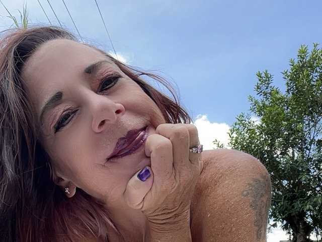 Profilio nuotrauka April_XO