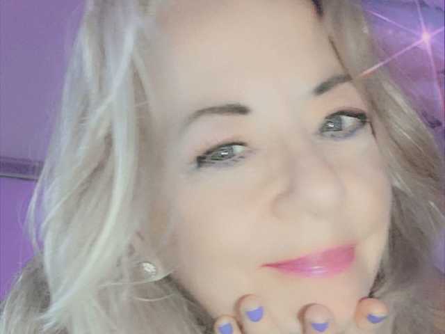 Profilio nuotrauka April_XO