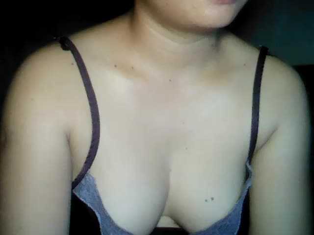 Nuotraukos sweetsexylipz hey guys welcome to my room ♥I'm Flexible girl ready to have fun,