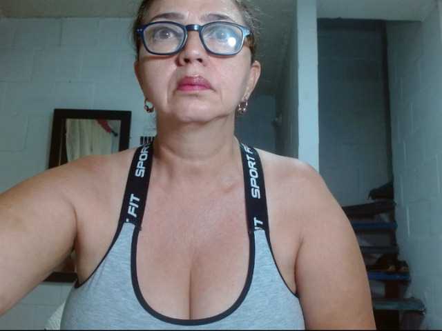 Nuotraukos sweetthelmax welcome my loves!!!! enter the fantasy show mature latina with super big tits#naked total 165 tks#deep anal 95 tks#big ass natural 20tks#blow job 45 tks#squirts or cum 180tks