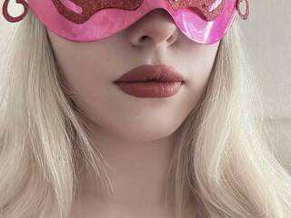 Erotinis vaizdo pokalbis SwetyKitty