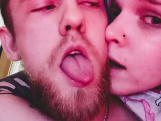 Erotinis vaizdo pokalbis Airwoltina