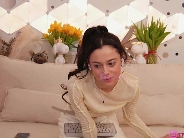 Transliacijos ekrano nuotraukos Taanni