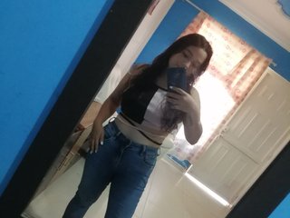 Erotinis vaizdo pokalbis TamyHoney