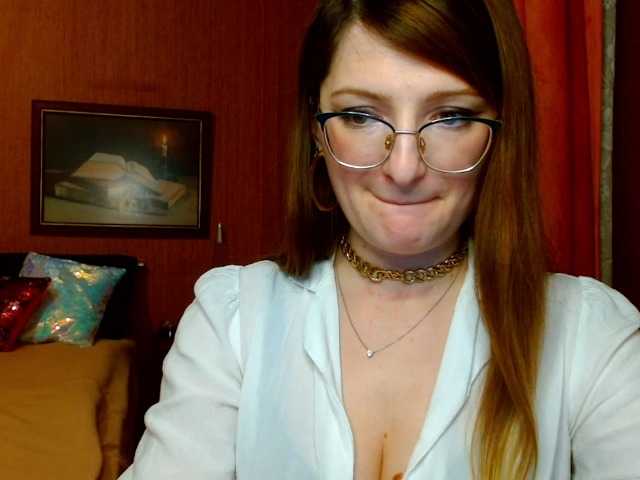 Nuotraukos tastyAriel Sweet and yet dang naughty ;) #innocentface #sweet #petite #glasses #fetish #natural #domina #teaser #cfmn #joi #cei #cbt #sph