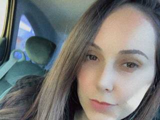 Erotinis vaizdo pokalbis Tay4a