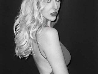 Erotinis vaizdo pokalbis Tayokaa