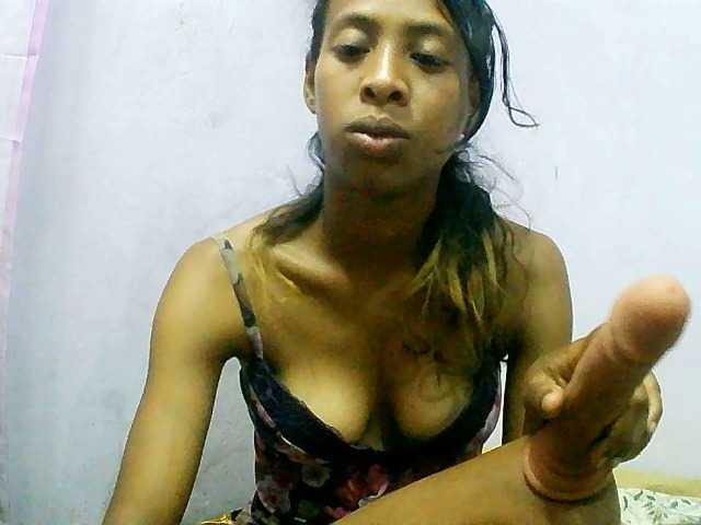 Transliacijos ekrano nuotraukos TessaXHoney
