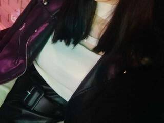 Erotinis vaizdo pokalbis ThelmaHettie