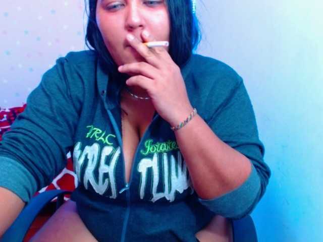 Nuotraukos Themistress #findom #smoke #mistress #bigboobs #sph #lovense