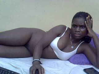 Erotinis vaizdo pokalbis Thesauce