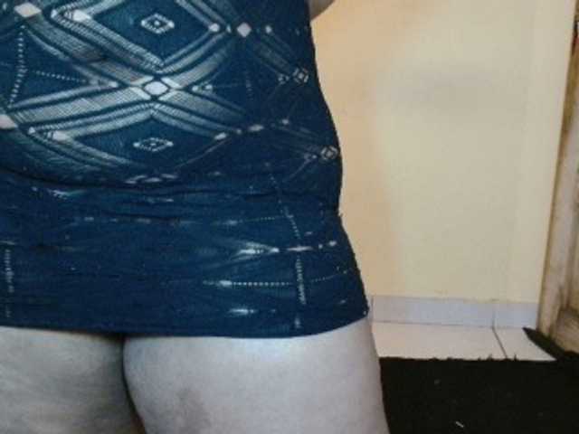 Transliacijos ekrano nuotraukos ThickCandiesx