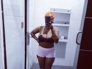 Erotinis vaizdo pokalbis Thickerboobs-xx