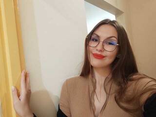 Erotinis vaizdo pokalbis TiaLove