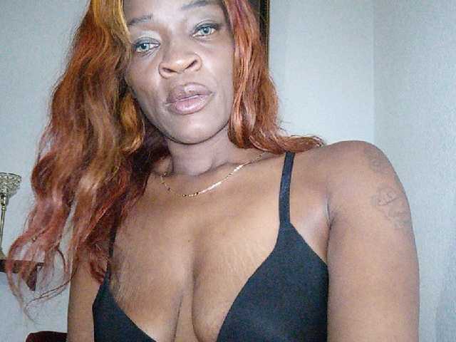 Nuotraukos Tierrahmarie sex machine in private.. 100 tokens rub pussy 20 tokens spank ass 500 tokens dildo play.. oil ass 200 tokens and spread. 300 blow job..