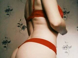 Erotinis vaizdo pokalbis Tikalah