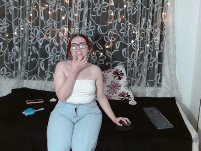 Transliacijos ekrano nuotraukos tinabella