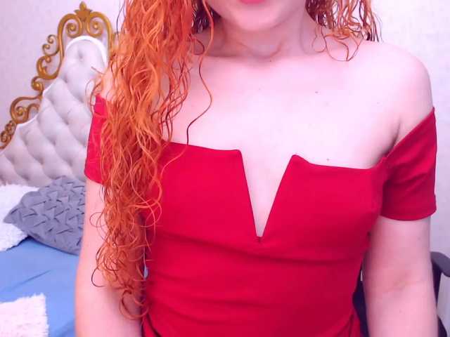 Nuotraukos TinaCarlylee #latina #Lovense #curlyhair #bigass #tits #girls