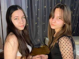 Erotinis vaizdo pokalbis TinaHil