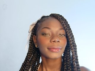 Erotinis vaizdo pokalbis tiny-sexy-ebony