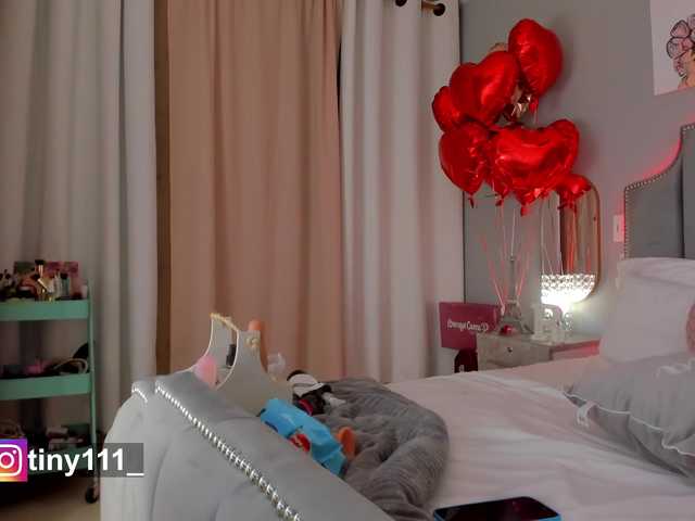 Nuotraukos Tiny_111 (ONLY TOKS IN CHAT PUBLIC) new week to have many orgasms with you that excites me, send many 101 tks until you make me explode