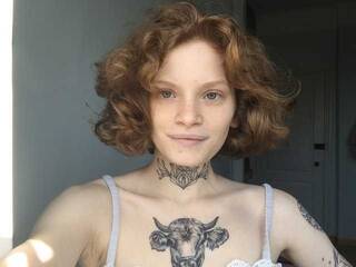 Erotinis vaizdo pokalbis Toninita